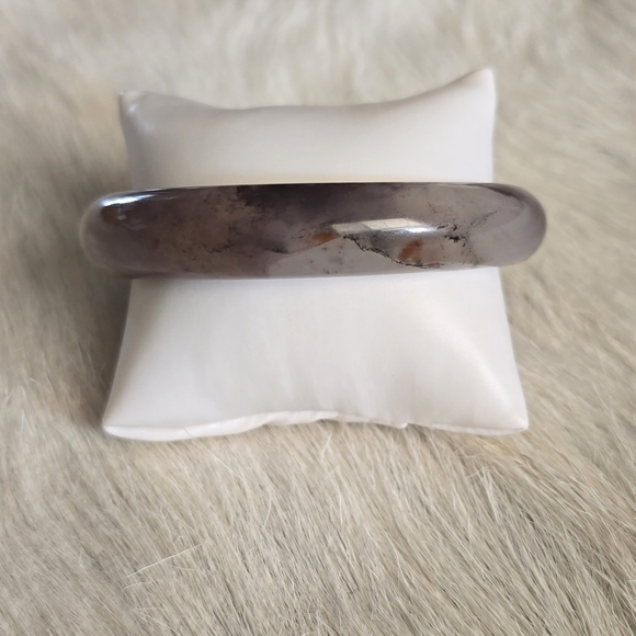 Natural Jade Bangle - Picture 6 of 10